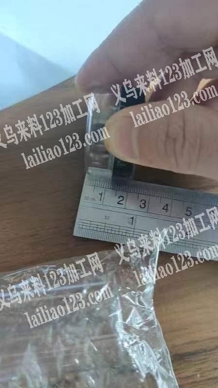 老板委托寻找：公司1.3万瓶子订单，如图