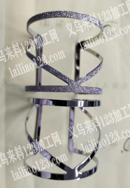 贴胶的手工活外发，如图，这个上面贴这个发