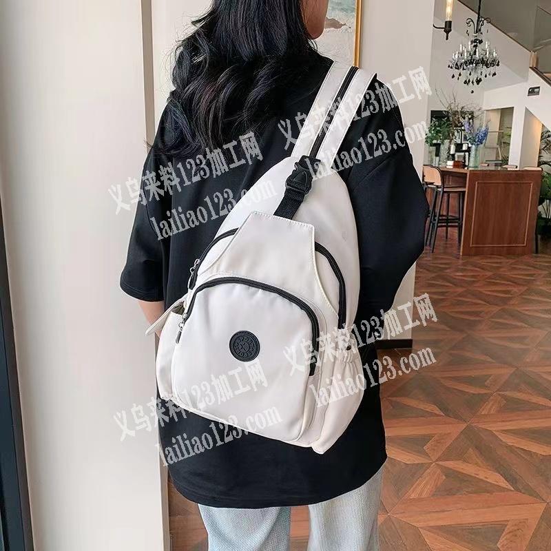 斜挎包订单外发，寻找箱包工厂，如图这个我