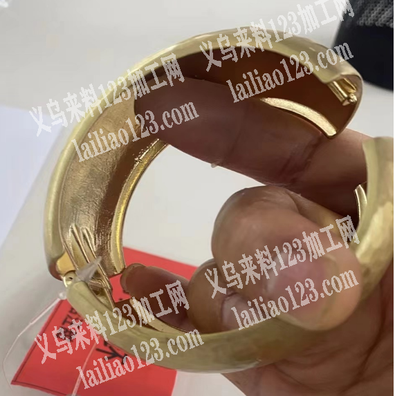 手镯订单，如图，寻找压铸的工厂合作，请联