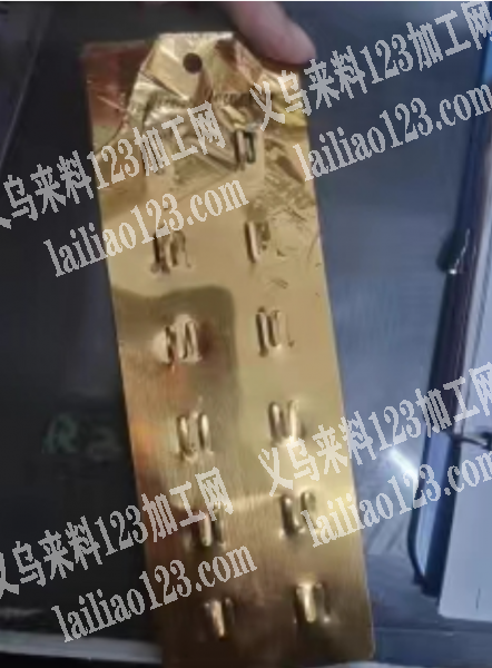 大量订单，寻找纸卡工厂，如图，金色卡片，