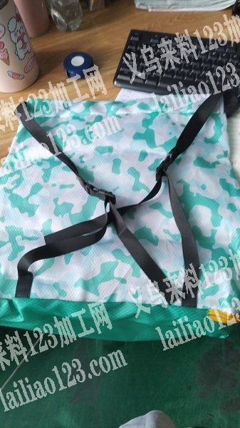 老板委托寻找：公司如图游泳包外发加工，纯