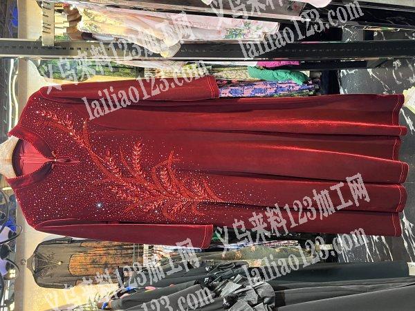 老板委托寻找：女士连衣裙长袍外发加工，寻