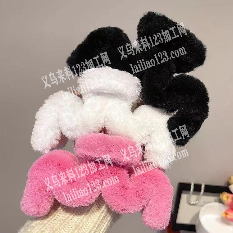 大量手工活外发加工，如图，抓夹上面粘毛条