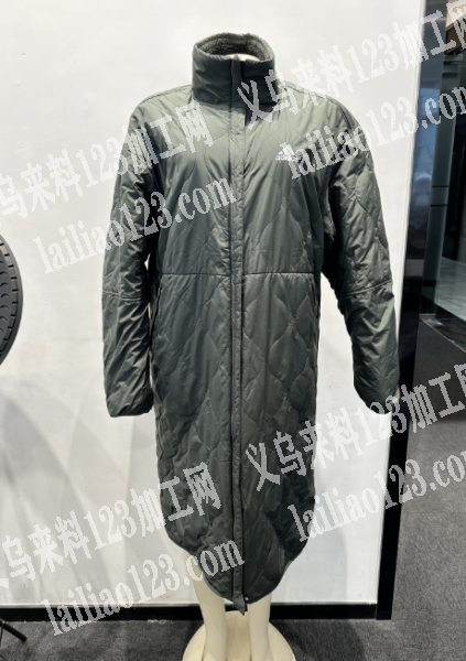 经销单，长款棉大衣外发，老板委托寻找：，