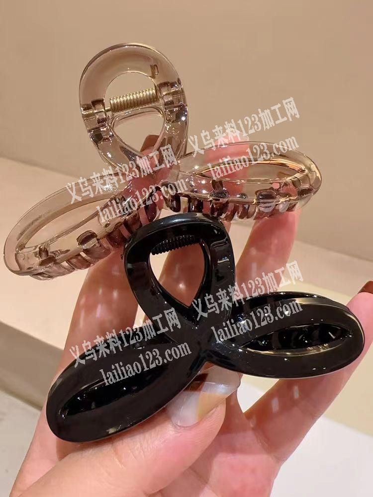 《每次一万起步》寻找专业做注塑这个抓夹的