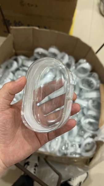 老板委托寻找：长期pvc包包外发，找做p
