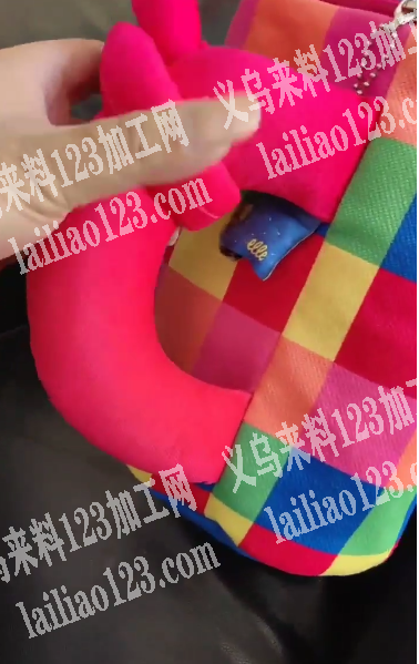 大量如图收纳包桶包手提包订单，寻找箱包加