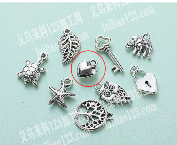 寻找爱心桃合金吊坠的压铸工厂，如图，有做
