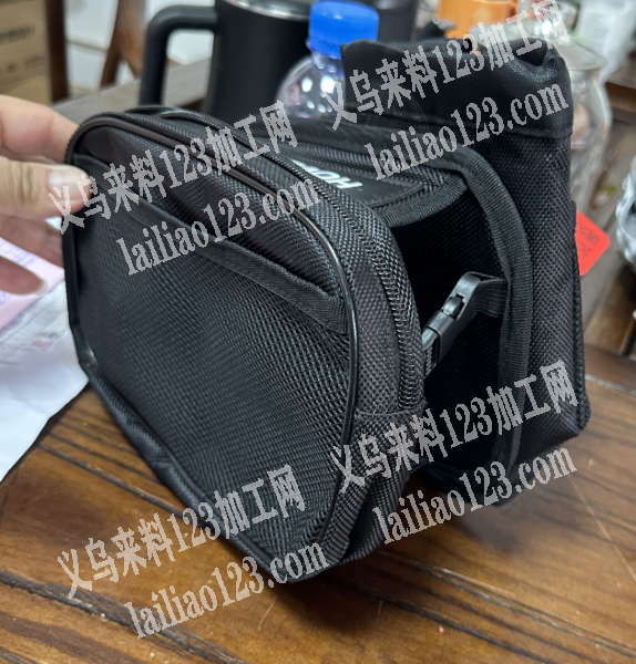 老板委托寻找：如图箱包外发，寻找义乌、东