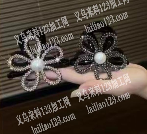 爆款花朵抓夹订单，如图，寻找专业做抓夹的