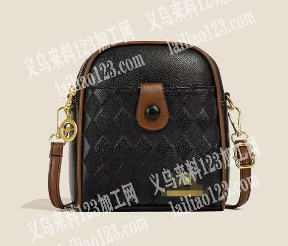手机包外发加工，长期合作，寻找白沟的箱包