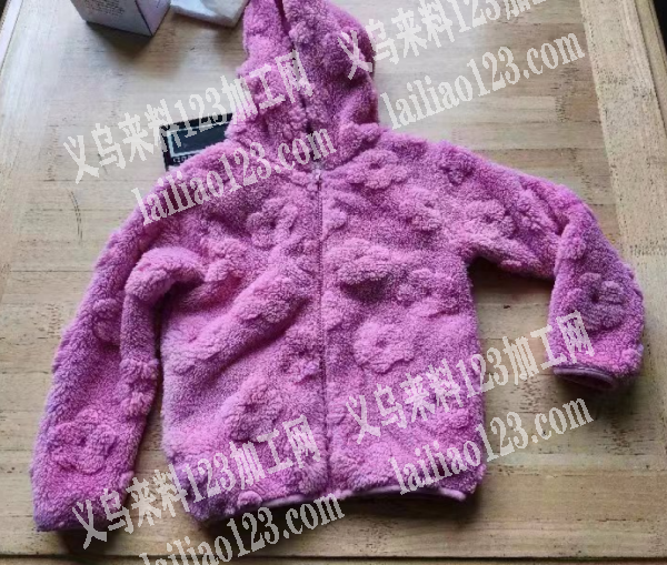 如图60000毛绒外套服装外发加工，发江