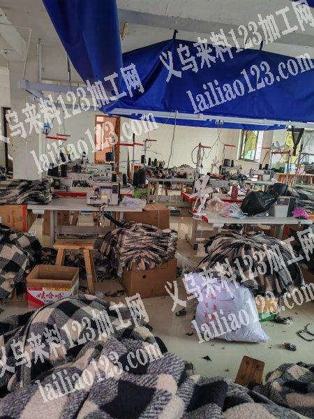 专业做衣服30年，毛毛外套，拉链衫，裤子