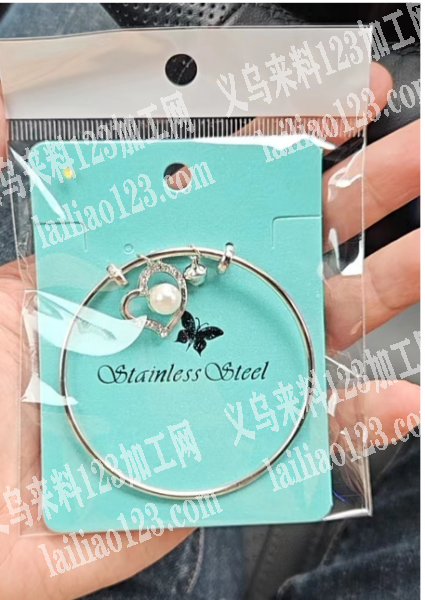 饰品包装手工活，如图，货现在龙回附近，在