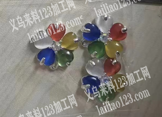 大量手工活外发，如图，夹配件的手工活，这
