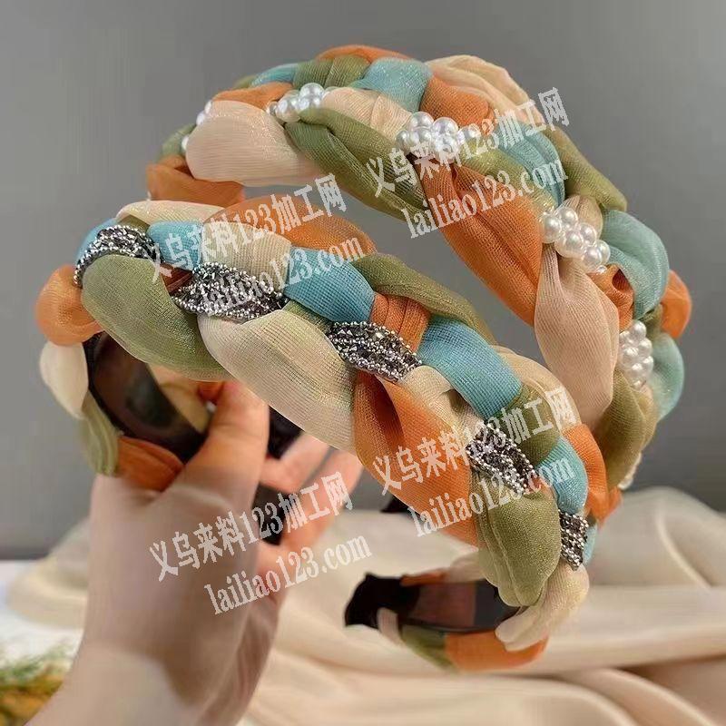 布艺布条编织打辫子的发箍，有订单，如图，