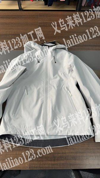 老板委托寻找：公司大量冲锋衣订单外发，寻