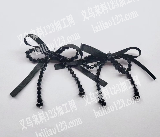 耳环手工活外发加工，如图，做法：穿珠子打