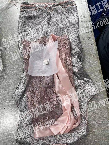 老板委托寻找：包装手工活外发，如图，包装