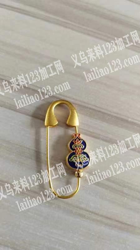寻找合金压铸或者翻砂的工厂，有这个现成磨