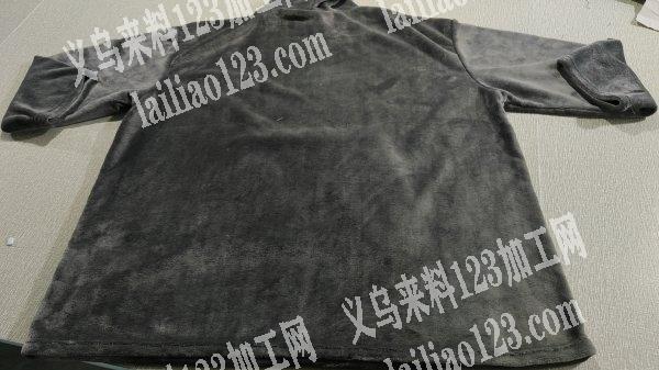 老板委托寻找：公司大量如图。珊瑚绒。连帽