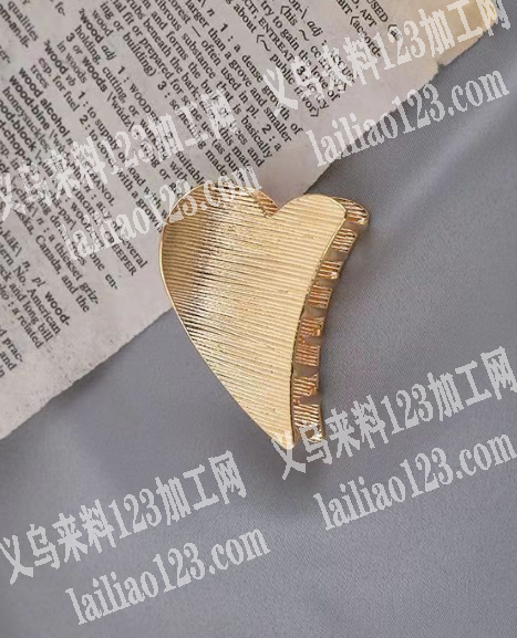 爱心桃抓夹订单，附图片，寻找厂家，有货的