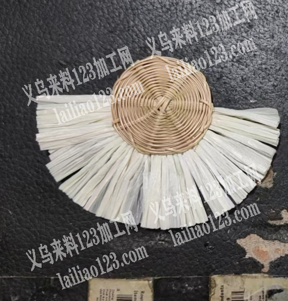 粘拉菲草耳环的手工活外发，寻找会做的手工