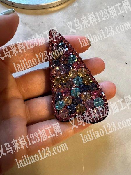 满钻发夹订单，如图，爱心桃的吗，寻找源头