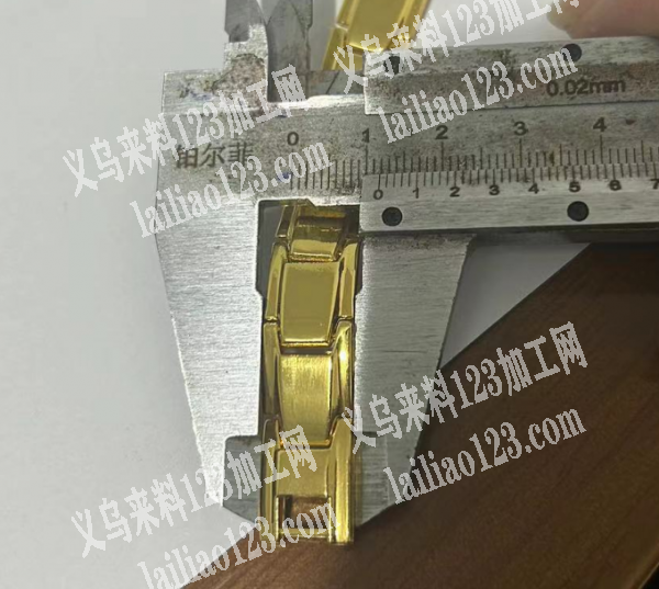 大量压铸订单外发，如图表带，寻找合金压铸