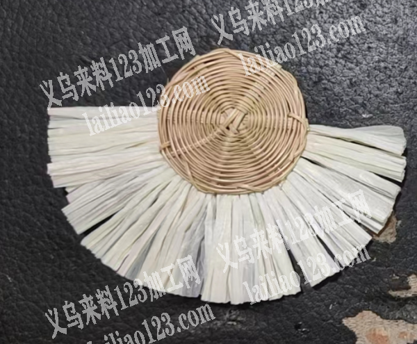 拉菲草粘耳环的手工活外发加工，如图，寻找