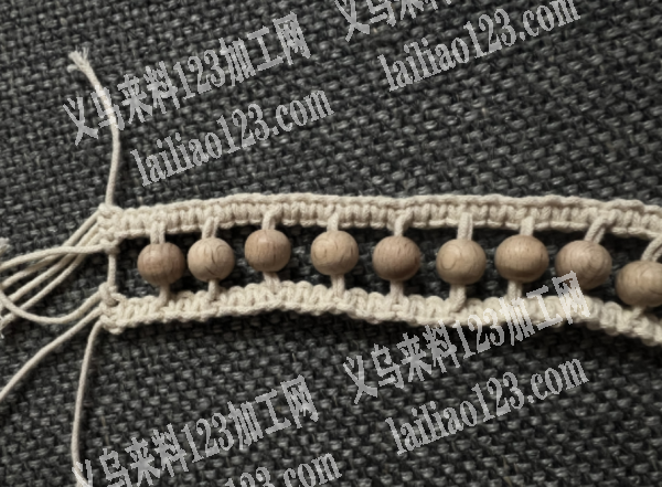 穿珠子编织的手工活，如图，寻找会做的手工
