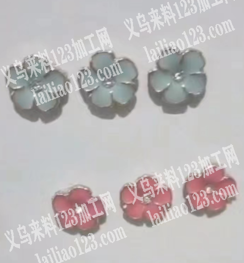 大量采购饰品配件，要平面的，厂家联系详谈