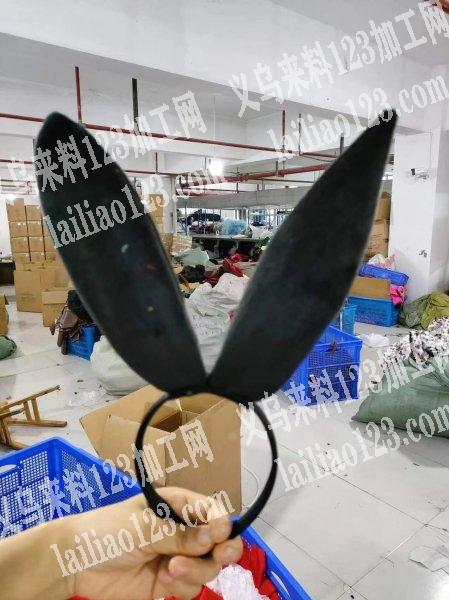 公司兔耳朵发箍打胶枪手工活外发，如图，兔