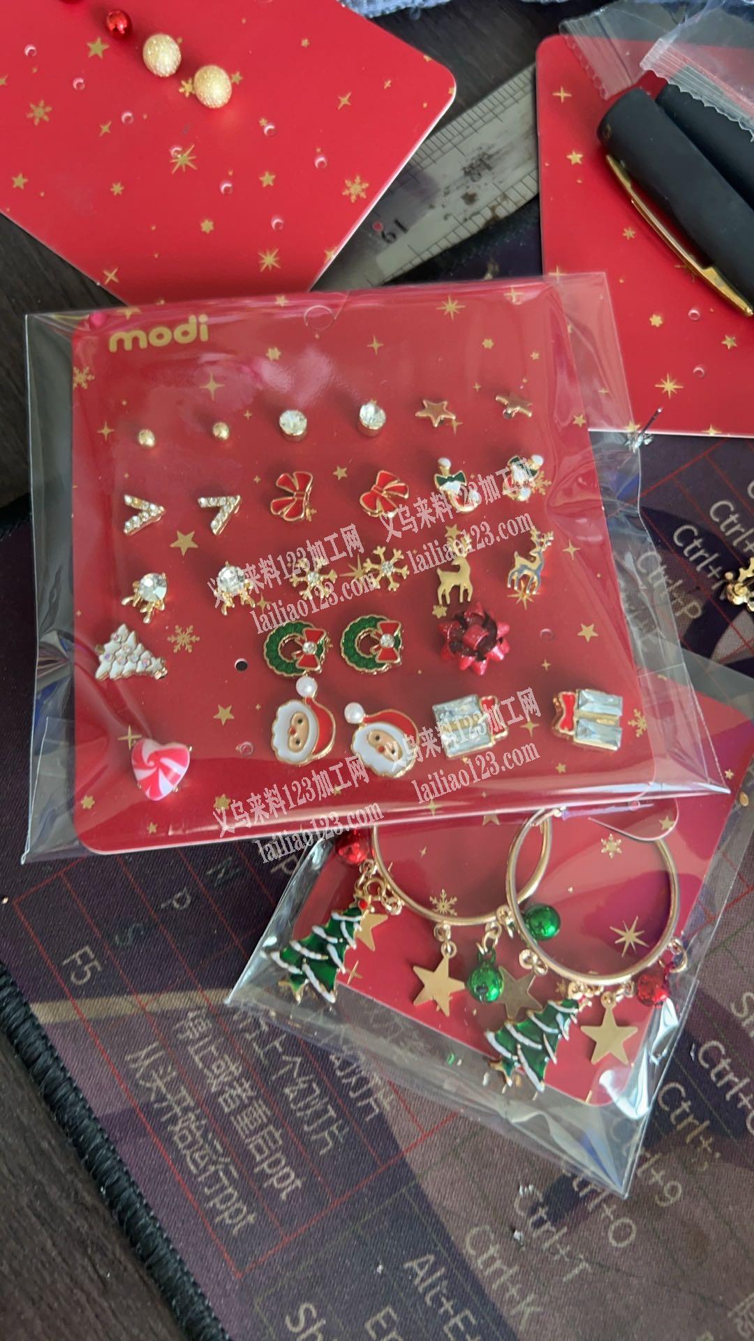 公司有耳钉包装的手工活外发加工，如图，耳