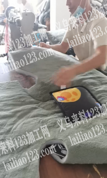数量30万，挡风被外发加工，老板委托寻找