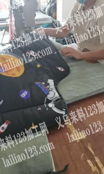 数量30万，挡风被外发加工，老板委托寻找