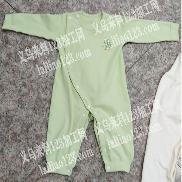 《长期服装外发，稳定合作》婴儿连体衣服装