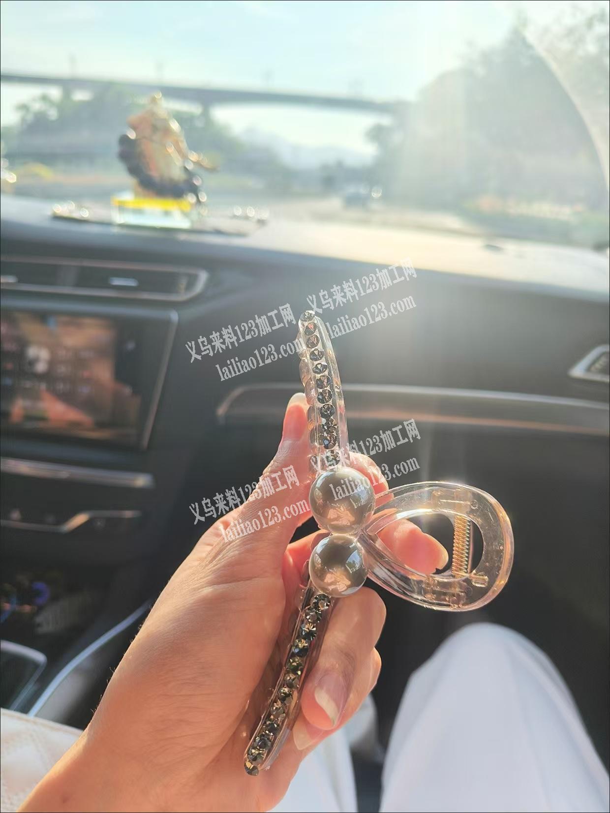 《点珠子外发加工，半圆的》如图外发加工，