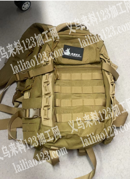 寻找箱包工厂，如图，采购800件类似战术