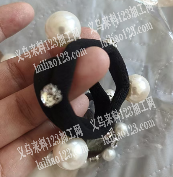 公司有发圈钉珠外发加工，寻找钉珠的加工厂