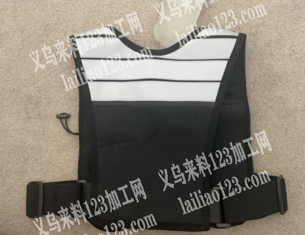 公司如图运动马甲外发加工，寻找服装工厂，