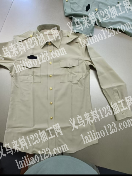 《下个月出货》8万短袖警服订单外发加工
