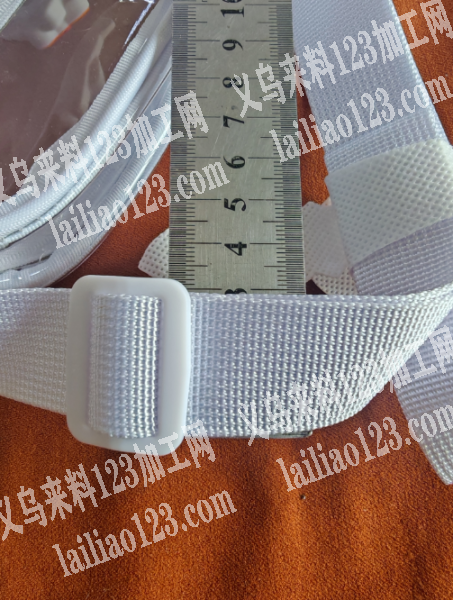 儿童挎包，PVC包包订单外发加工，如图，
