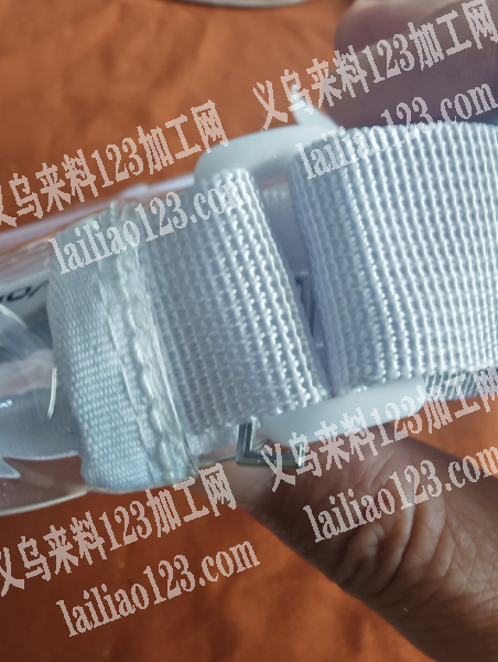 儿童挎包，PVC包包订单外发加工，如图，