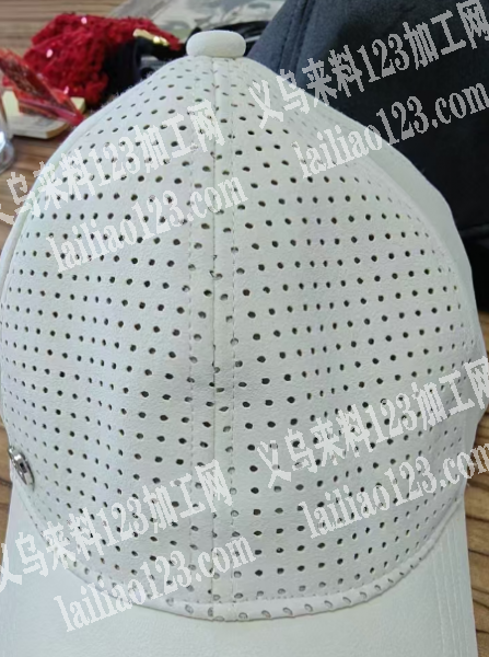 找麂皮绒面料打孔的加工厂，如图，老板委托