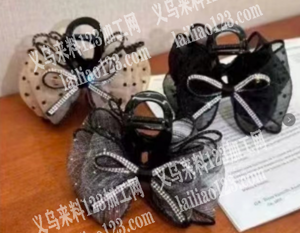 如图蝴蝶结抓夹，有订单，寻找成品工厂合作