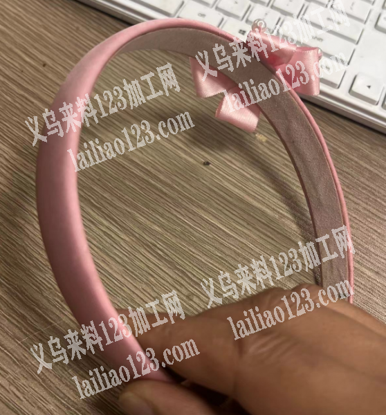 寻找包布发箍的手工加工厂，如图，这个是包