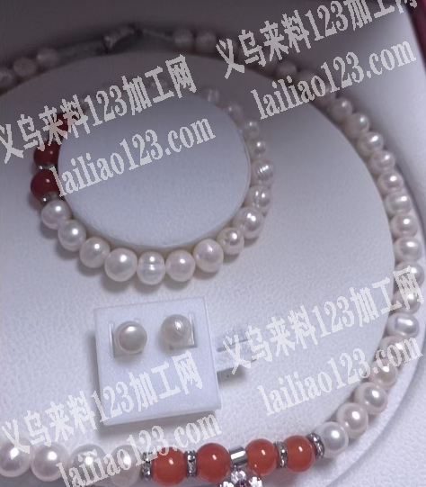项链穿珠子的手工活，如图，寻找有经验的加