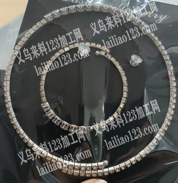 钢丝弹力手链项链单批套链订单，如图，长期